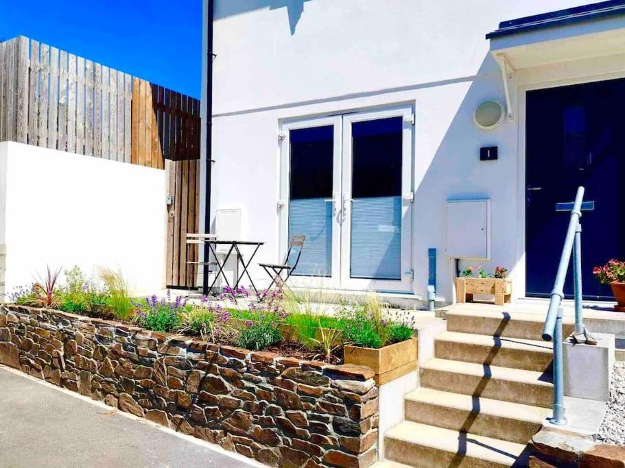Modern Chic Summer Holiday Retreat. New Quay Eksteriør bilde
