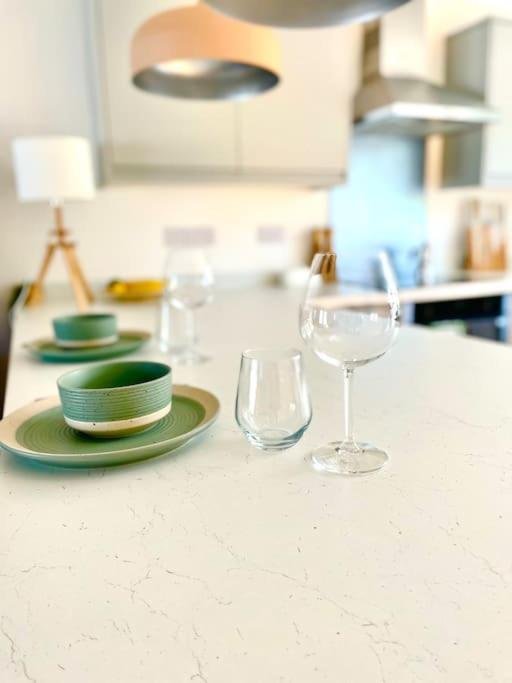 Modern Chic Summer Holiday Retreat. New Quay Eksteriør bilde